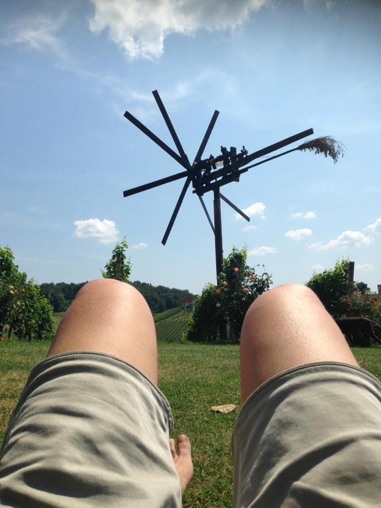 Weingut Gästezimmer Zweytick Robert Ratsch an der Weinstraße Exterior foto